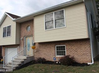 468 E Madison St, Greencastle, PA 17225