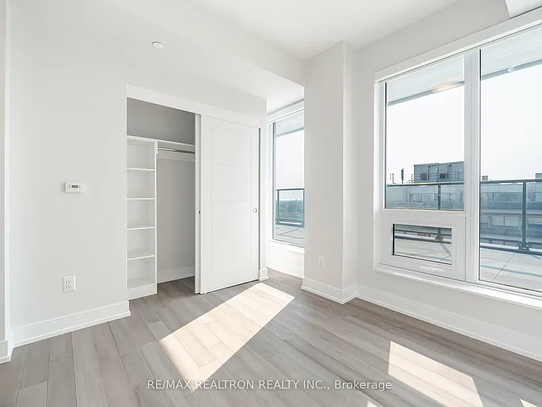 2525 Bathurst St #1203 — Photo 8