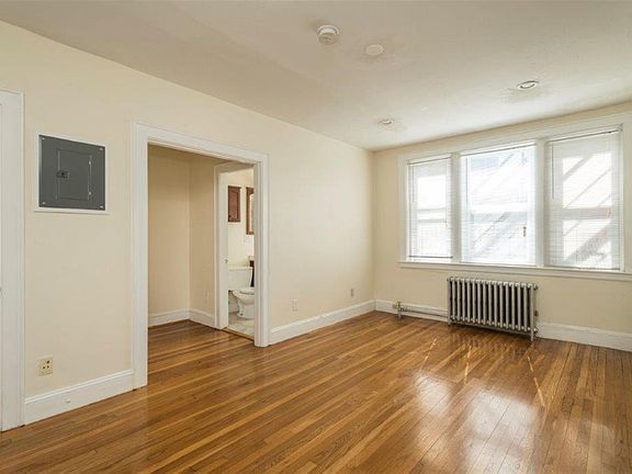3rd image of 134 Highland Ave