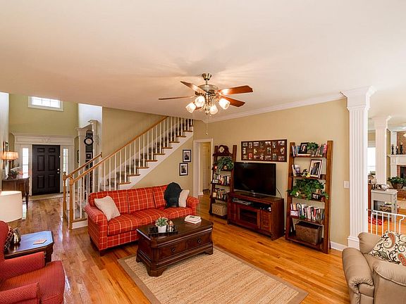 5th image of 3401 Genoa Dr