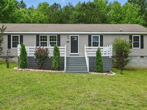 99 Scharlie Ln, Spring Grove, VA 23881