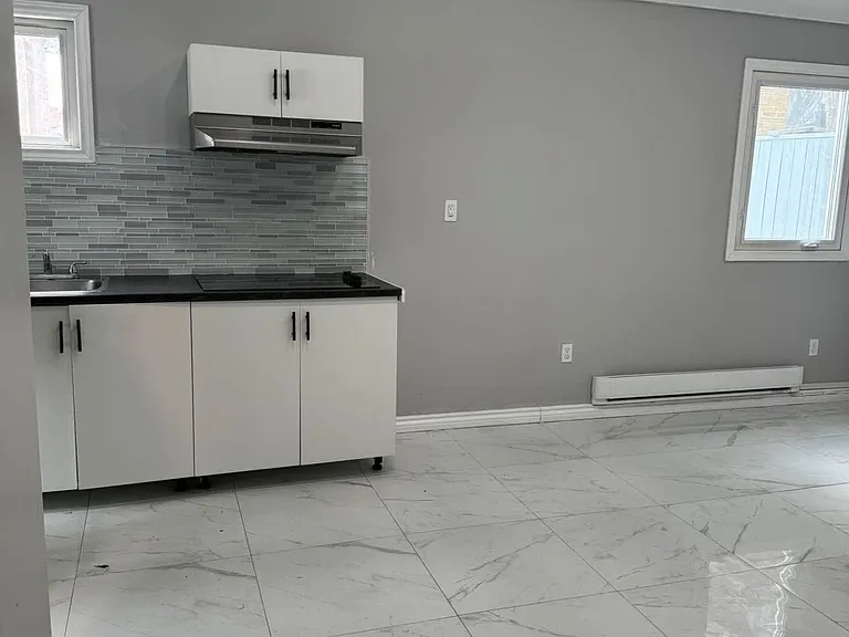 477 Melvin Ave — Photo 8