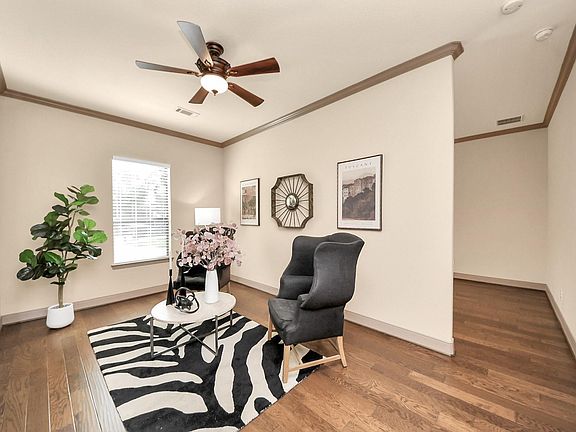 5th image of 67 Azure Lake Ct