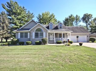 251 Oxford Dr, Decatur, IL 62521