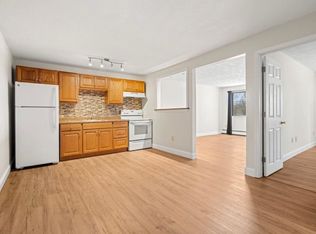 555 Calef Rd APT 3, Manchester, NH 03103