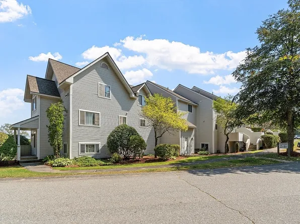 100 Merrimack Ave APT 123, Dracut, MA 01826