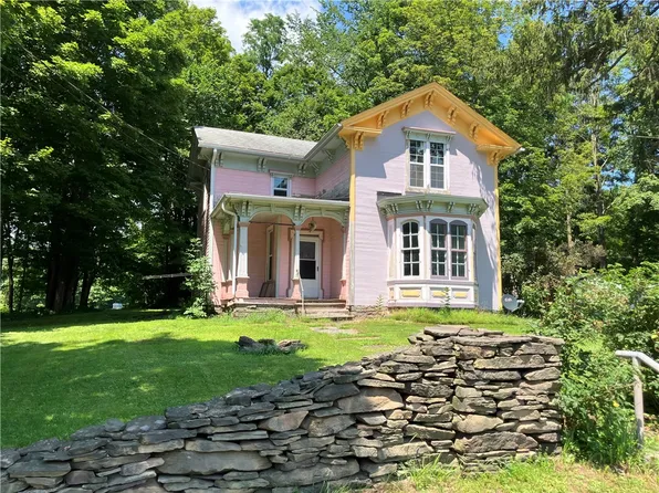 9 Launt Hollow Rd, Hamden, NY 13782