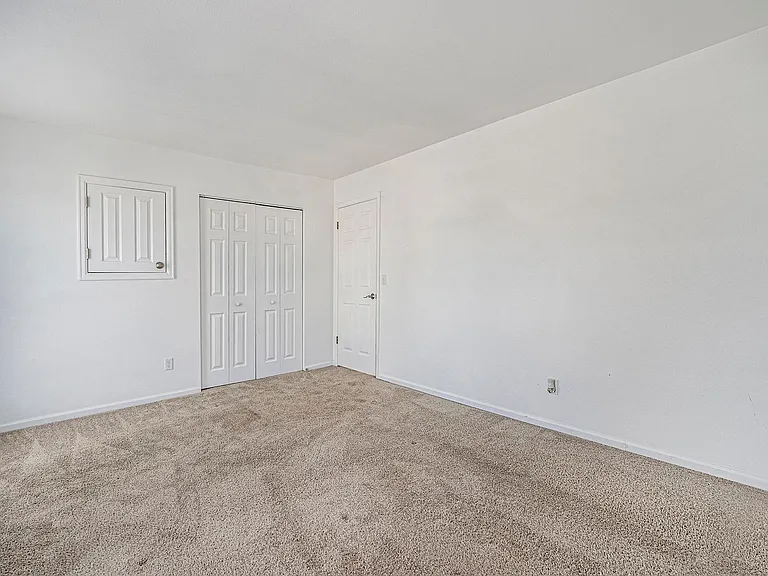 1840 Elmwood St — Photo 10