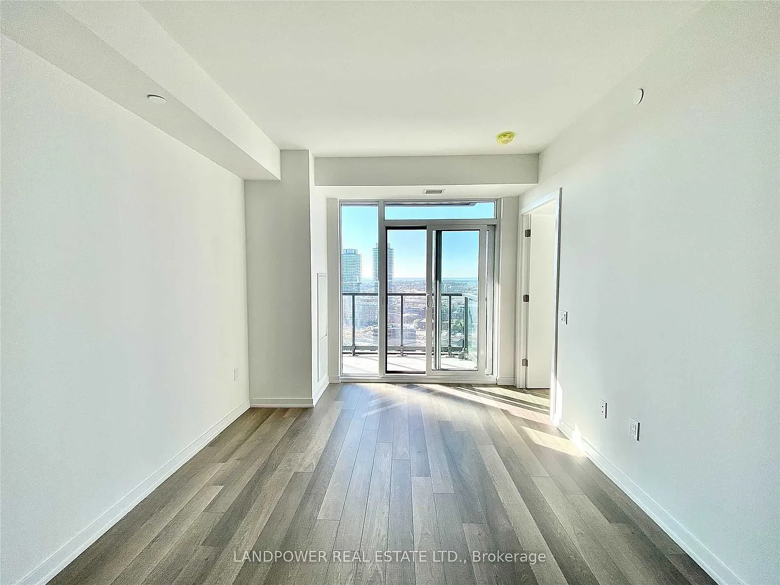 2 bed, $2,400 — Photo 4