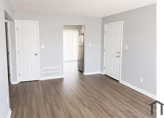 401 N Main St — Photo 7