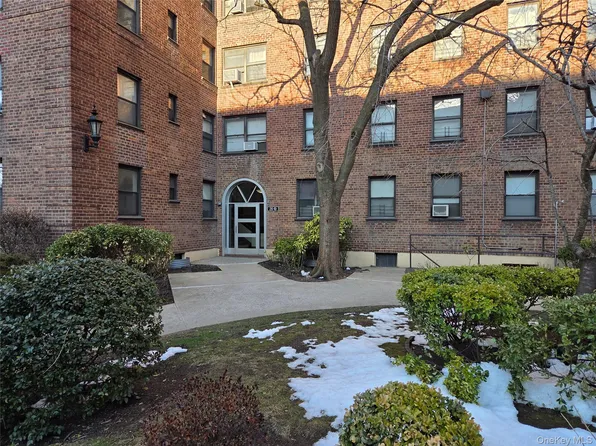 26-19 141st Street #5E, Flushing, NY 11354