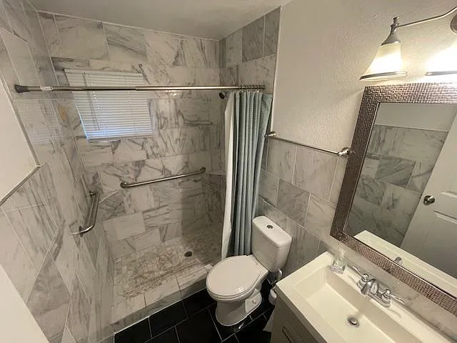1113 E 3rd St #A — Photo 10