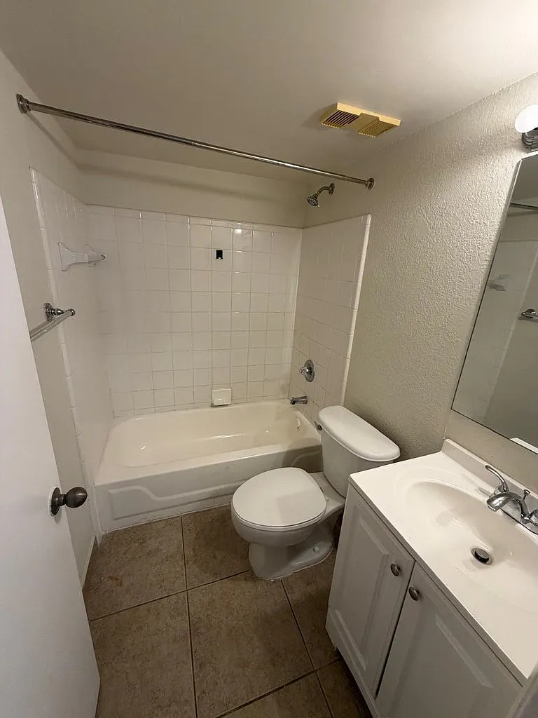 3 bed, 2.0 bath, $2,400 — Photo 1