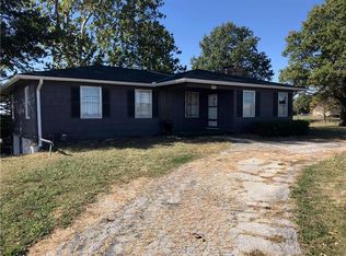 6020 Maurer Rd, Shawnee, KS 66217