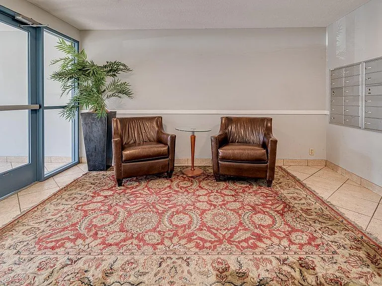 4400 Upton Ave S #202 — Photo 16