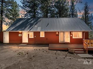 44 Ridgeview Dr, Cascade, ID 83611
