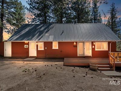 44 Ridgeview Dr, Cascade, ID, 83611
