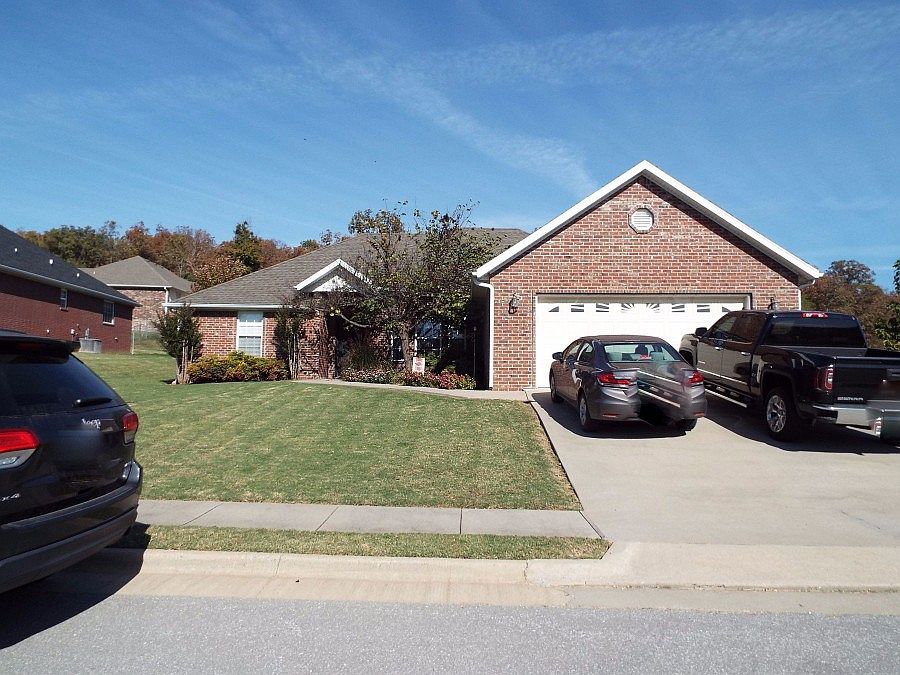 1st image of 776 W Partridge Dr