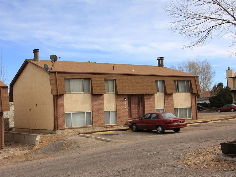 3935 Stonedike Dr #C — Photo 11