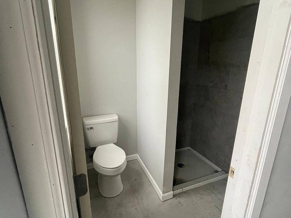2nd image of 3032 N 11th St #2B
