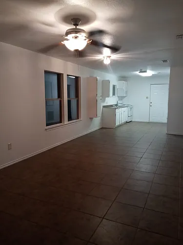 428 Burnett St Photo 1