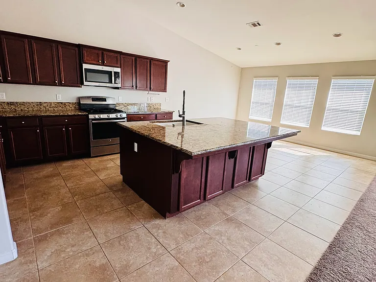 13509 Sunlight Star St — Photo 3
