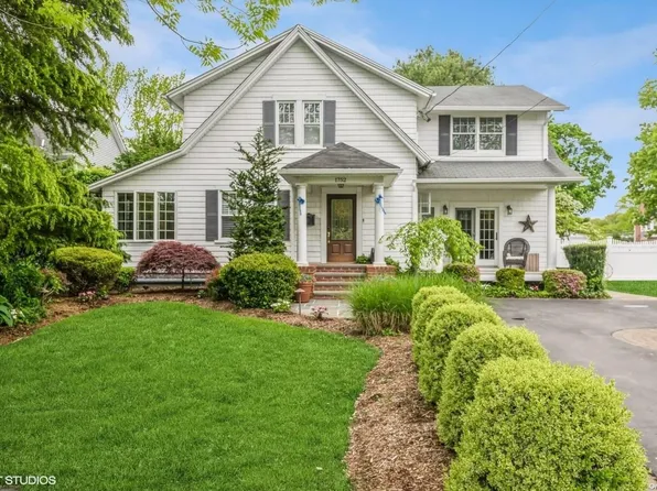 1752 Roosevelt Street, Wantagh, NY 11793