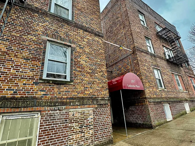 197 Lafayette Pl #C3 — Photo 21