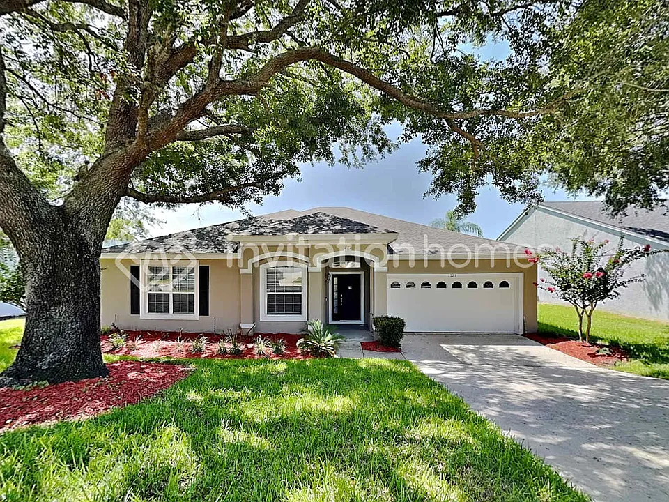 1325 Golf Point Loop