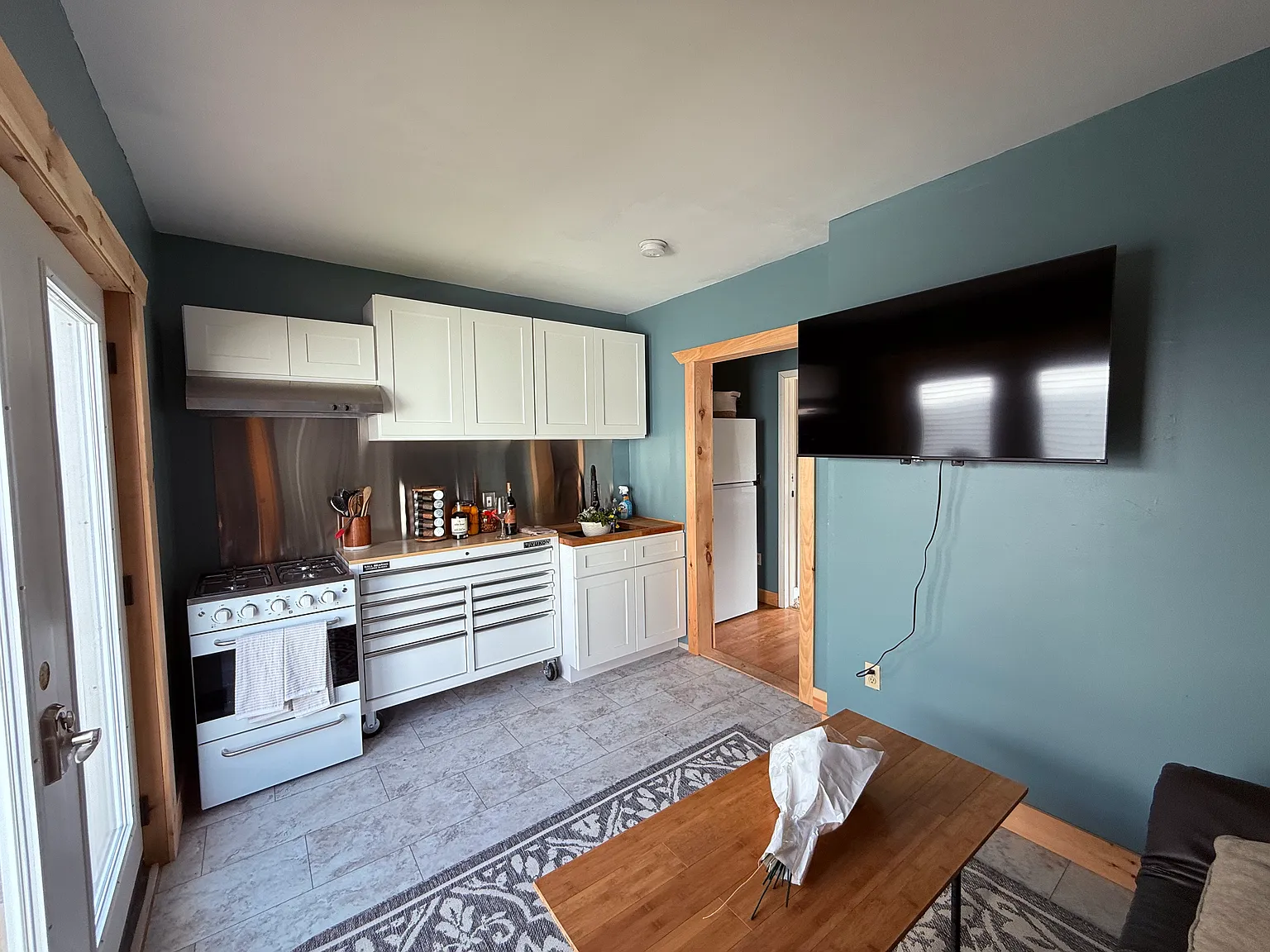 1 bed, $1,300 — Photo 3