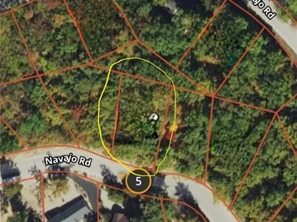 183 Navajo Rd, Lake Ozark, MO 65049