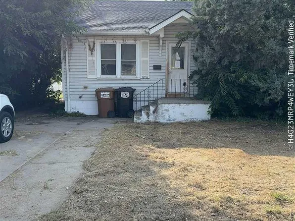 1906 8th Ave, Scottsbluff, NE 69361