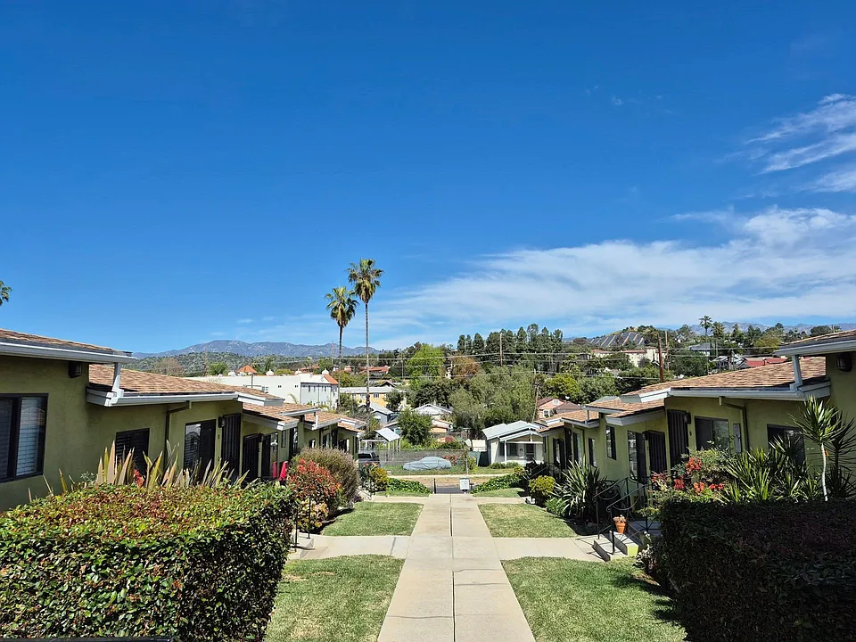 Lincoln Avenue Apartments