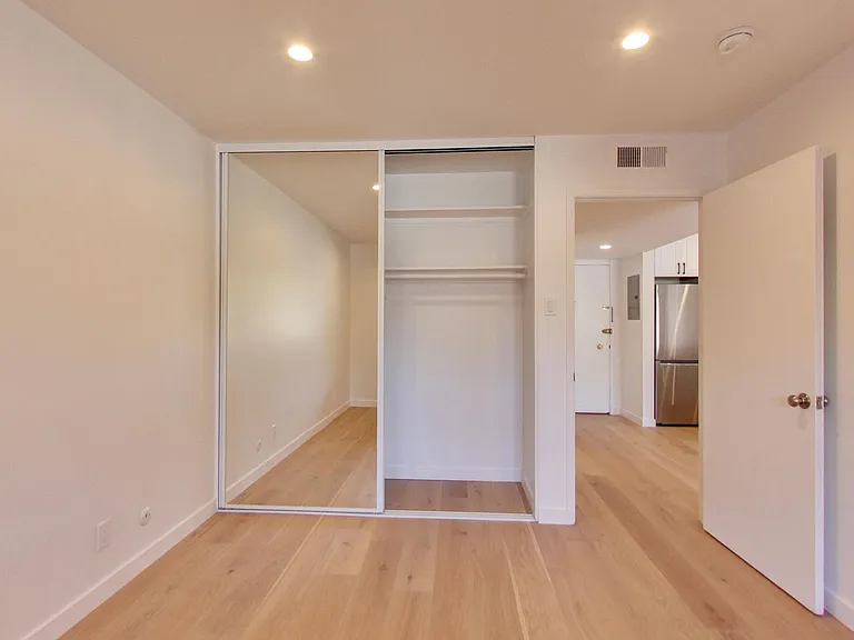 1500 Newlands Ave #203 — Photo 11