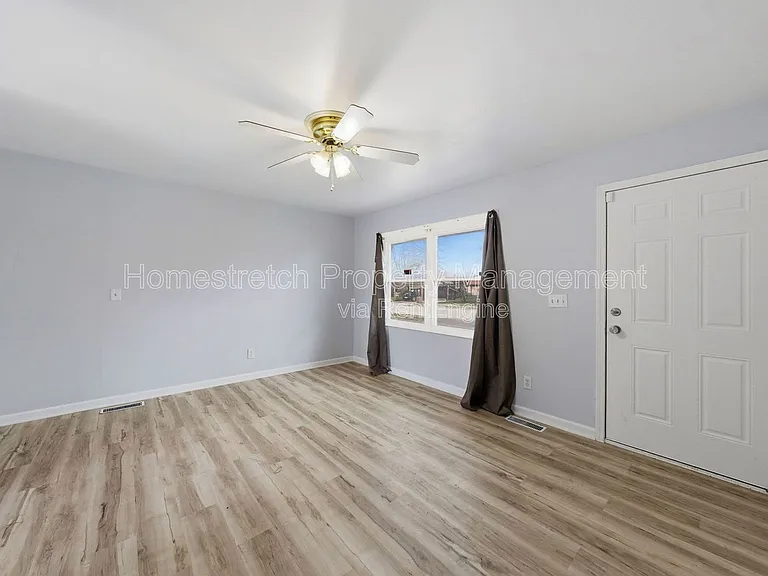 850 Saint Bartholomew Dr — Photo 11