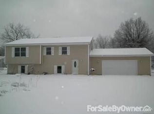 21859 Cutler Rd, Howard City, MI 49329
