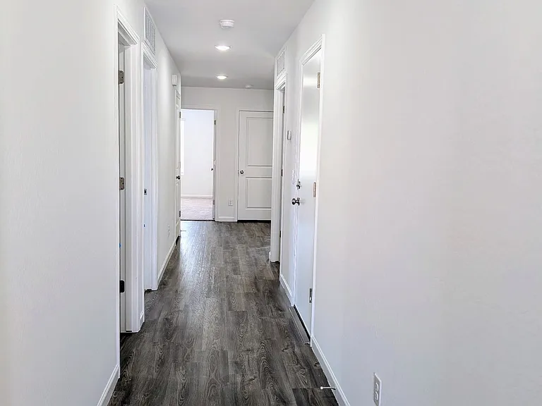 711 Dylan Ct — Photo 14