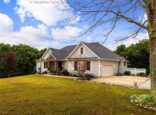 10721 Dry Ridge Rd, Milton, WV 25541