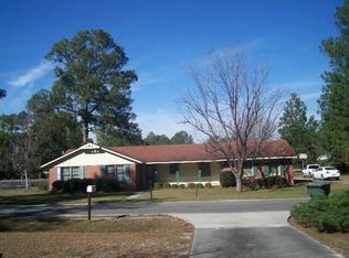 54 Ricardo St SE, Baxley, GA 31513