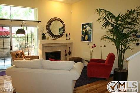 3rd image of 2108 Los Feliz Dr