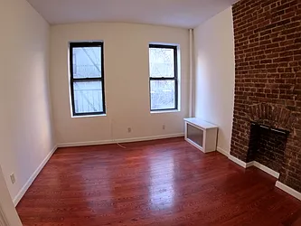 Rented by Urban Real Estate Inc