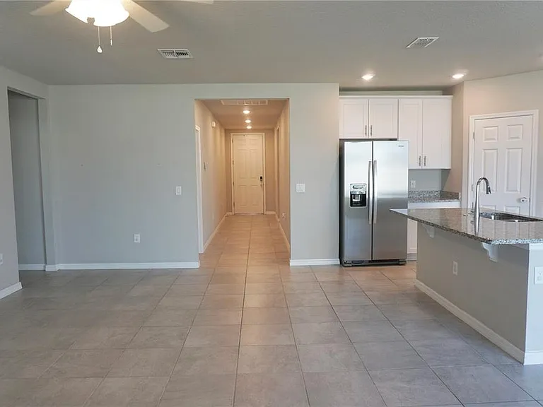 1218 Zambrana Ct — Photo 9