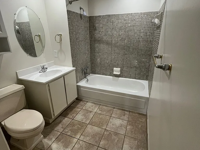 Shadow Creek Apartments — Photo 32