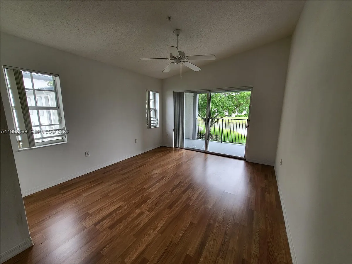 Building Photo - 4500 NW 107th Ave #2019