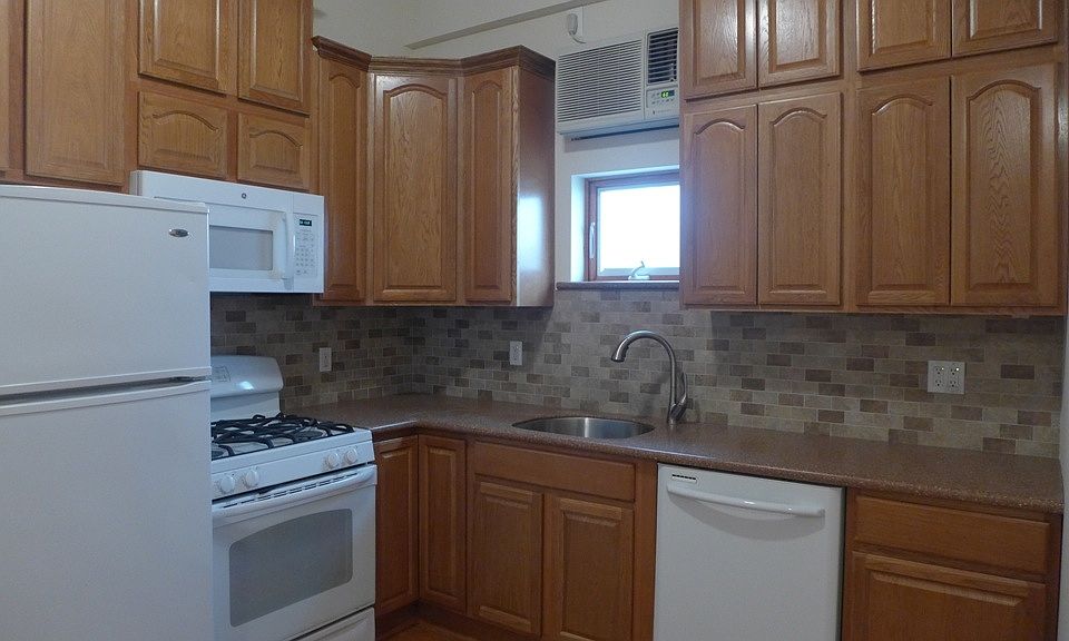 1st image of 320 22nd St #2U