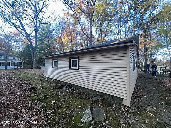 3rd image of 114 Slab Hill Rd