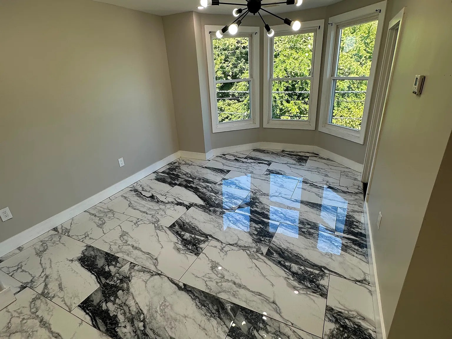 4 bed, $2,600 — Photo 4