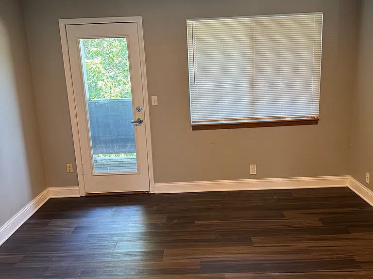 501 Colorado St #7 — Photo 1