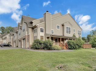 1400 Bungalow Rd, Long Pond, PA 18350