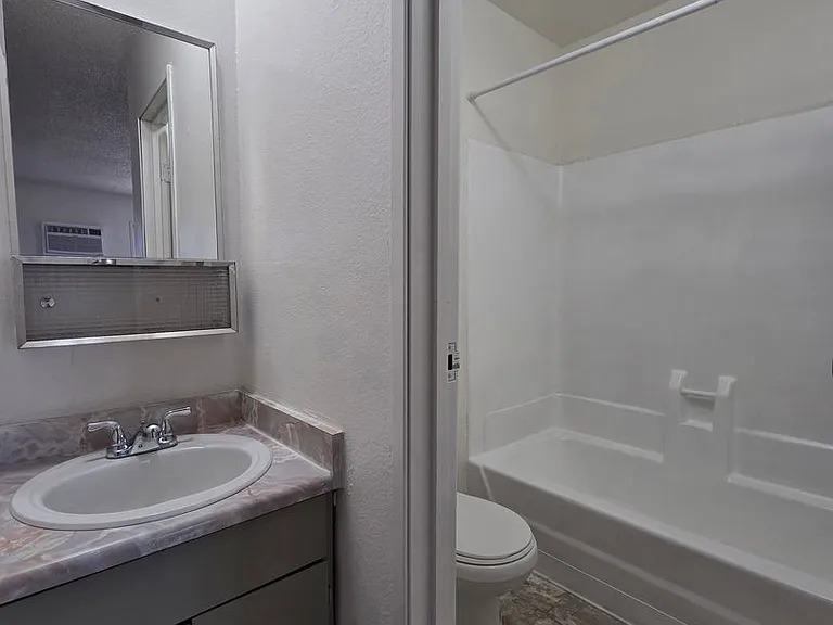 136 Judy Ln — Photo 7